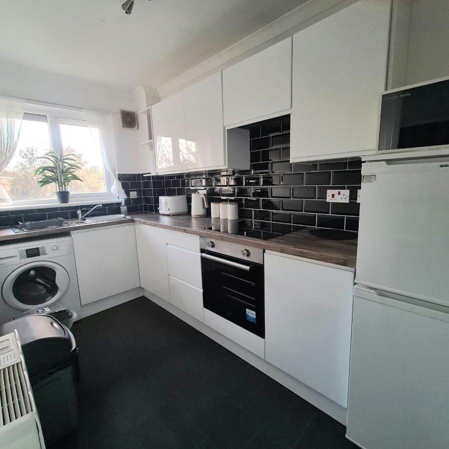 Levenhowe Holiday Apartment Balloch Bagian luar foto